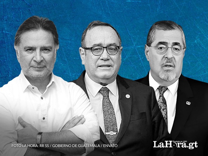 Alfonso Portillo, al centro Alejandro Giammattei y a la derecha Bernardo Arévalo