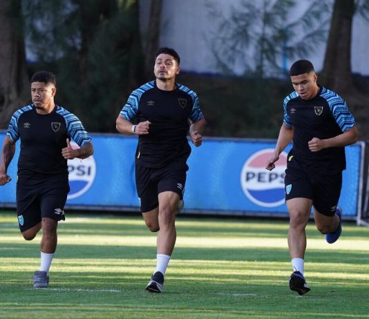 La Selección de Guatemala, dirigida por Luis Fernando Tena, reanudó sus entrenamientos previo al partido amistoso contra Canadá.
