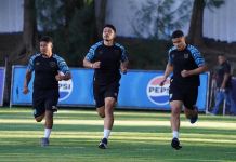 Primer entreno del año: Selección de Guatemala se prepara para el amistoso contra Canadá La Selección de Guatemala, dirigida por Luis Fernando Tena, reanudó sus entrenamientos previo al partido amistoso contra Canadá.