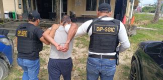 Primer salvadoreño expulsado del país del año. Foto La Hora: PNC