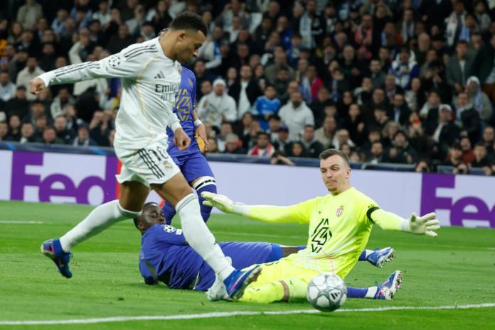 El Real Madrid, con una gran actuación de Mbappé y Vinícius, goleó 6-1 al Mónaco en la séptima jornada de la UEFA Champions League.