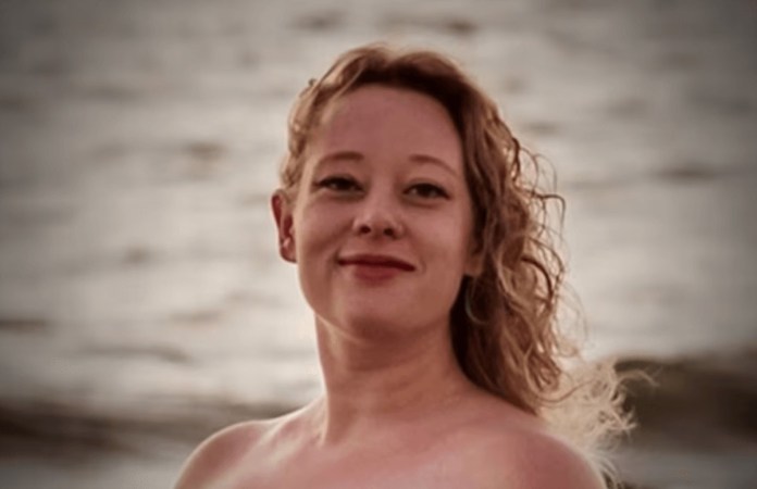 La mujer que murió en Minneapolis tras recibir un disparo de un agente de ICE fue identificada como Renee Nicole Good.