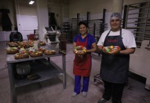 Rosca de Reyes, la tradición que une a familias y amigos tras las celebraciones navideñas Rosca de reyes -