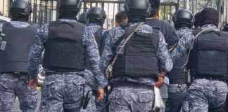 Tras los motines y atentados contra la PNC, el Sistema Penitenciario suspendió el traslado de reos este martes a los diferentes juzgados. Foto: La Hora