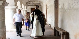 El proceso de restauración en el CNPAG durará ocho meses y luego será llevado a la parroquia de Ciudad Vieja. Foto La Hora: CNPAG