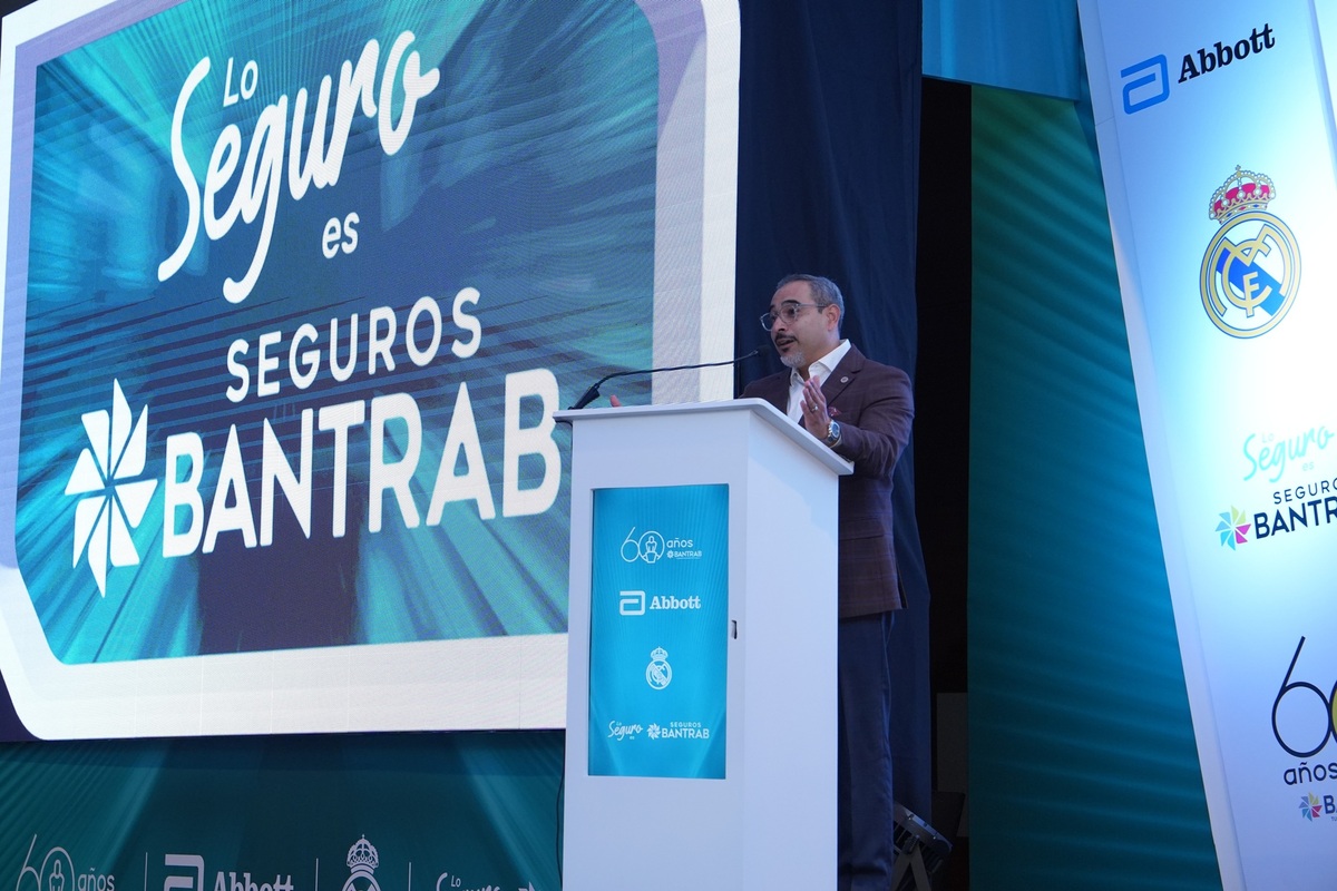 Daniel Aguilar, gerente general de la Aseguradora de los Trabajadores durante seminario. Foto: Cortesía Bantrab.