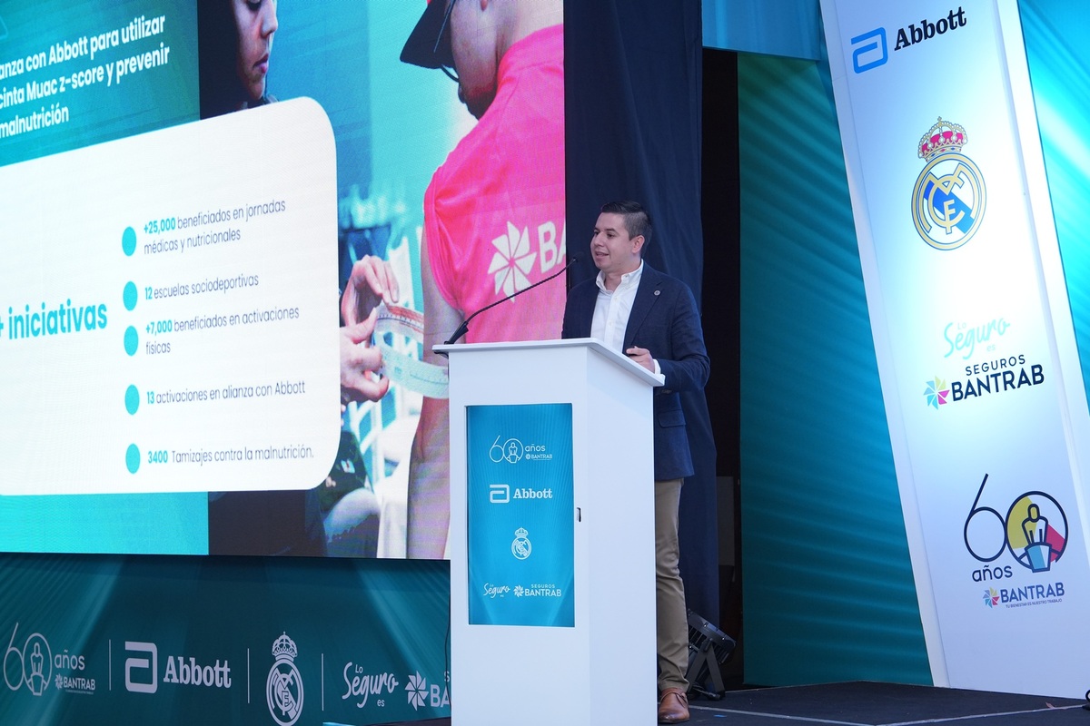 Jesús Pineda, gerente de clústeres estratégicos de Bantrab, durante seminario "El rol de la nutrición en el deporte". Foto: Cortesía Bantrab