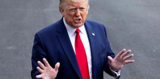 Agentes de ICE durante un operativo en Mineápolis, en medio de protestas y demandas contra el Gobierno de Trump.