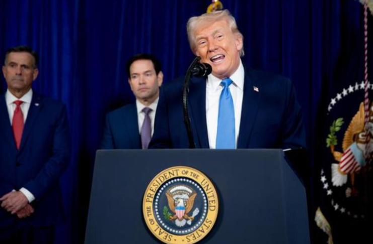 El presidente de EE.UU., Donald Trump, en una fotografía de archivo. Foto: La Hora/ EFE/NICOLE COMBEAU