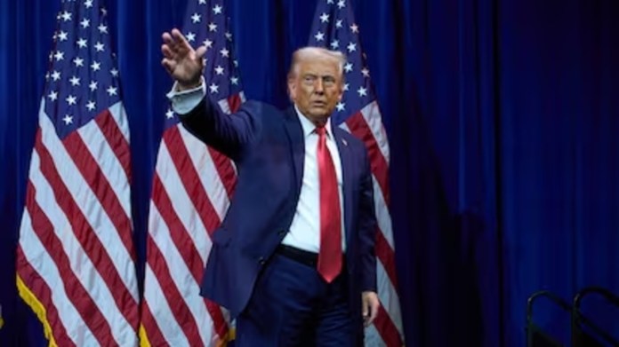 Trump Donald J. Trump, anunció que las autoridades interinas de Venezuela entregarán entre 30 y 50 millones de barriles de petróleo.