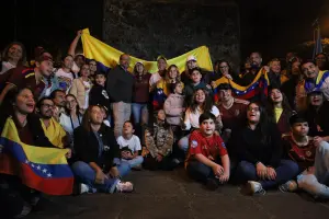 Los venezolanos en Guatemala salen a las calles tras la captura de Maduro entre esperanza y temor