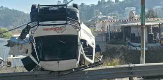 Dos accidentes de tránsito se registraron esta mañana en carreteras del occidente del país, con un saldo de tres personas heridas. Foto La Hora: Redes Sociales