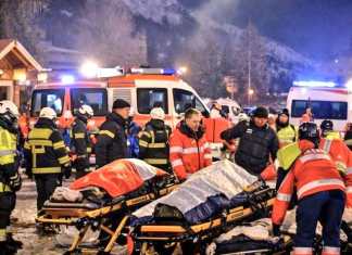 Decenas de muertos y por lo menos un centenar de heridos habría dejado un incendio en los Alpes Suizos, durante Nochevieja. Foto: La Hora/Josema Vallejo