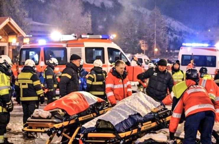 Decenas de muertos y por lo menos un centenar de heridos habría dejado un incendio en los Alpes Suizos, durante Nochevieja. Foto: La Hora/Josema Vallejo