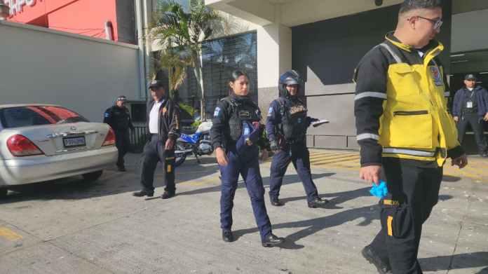 Varios ataques armados dejaron a nueve oficiales policiales fallecidos, el domingo 18 de enero. Foto: Bomberos Voluntarios. 