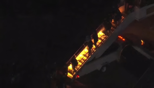 En vivo: Maduro llega a Nueva York y desciende esposado, de aeronave militar