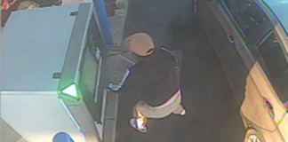 Nueva acusación en EE. UU. eleva a 87 los implicados en millonario fraude a cajeros automáticos.