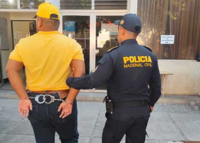 Capturan a presunto responsable del asesinato de una mujer en El Progreso.