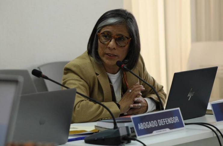 El Tribunal Séptimo de Sentencia Penal retiró las medidas sustitutivas a favor de la abogada Claudia González mientras espera el juicio en su contra. Foto La Hora: Daniel Ramírez