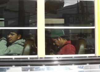 Archivo de migrantes guatemaltecos capturados por ICE. Foto La Hora: EFE