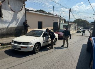 La Policía Nacional Civil (PNC) localizó un vehículo robado, vinculado a ataques armados contra agentes uniformados. Foto La Hora: PNC
