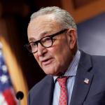 El líder de la minoría demócrata en el Senado, Chuck Schumer, en una fotografía de archivo. EFE/WILL OLIVER