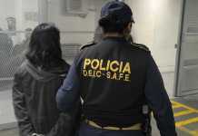 Capturan a cuatro personas retornadas de Estados Unidos en las oficinas de Migración.