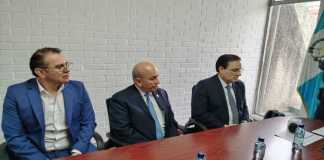 El ministro de Gobernación, Marco Antonio Villeda, informa del censo de presos en las 23 cárceles a su cargo. Foto: La Hora