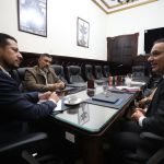 El ministro de Gobernación, Marco Antonio Villeda, acude a reunión con el presidente del Congreso, Nery Ramos. Foto: Organismo Legislativo