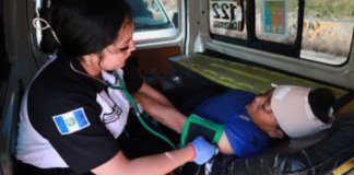 Camión protagonizó un accidente de tránsito en el kilómetro 33 de la carretera a El Salvador Foto: CVB