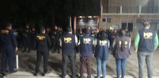 Los allanamientos se efectuaron en aldeas y barrios de Flores y San Benito, Petén, según informó el MP. Foto La Hora: MP