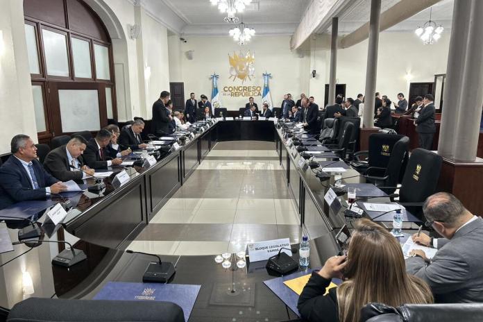 Los diputados deben debatir en la ratificación del estado de Sitio que implementó el presidente Bernardo Arévalo. Foto: La Hora / José Orozco