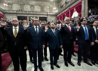 Los comisionados de la postuladora para magistrados del TSE juramentan en el Congreso el 19 de enero. Foto: La Hora / José Orozco