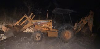 Horas después de haber sido reportada como robada, una retroexcavadora fue recuperada.