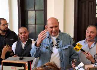 El diputado Orlando Blanco comenta que el TSE aceptó la nueva secretaría general del partido VOS. Foto: Cortesía