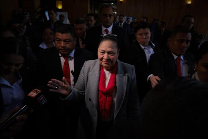 La fiscal general Consuelo Porras llegó a votar en la elección para magistrado titular y suplente de la Corte de Constitucionalidad (CC).