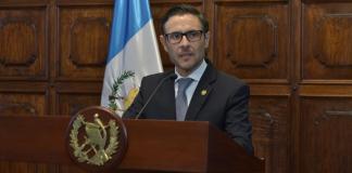 Julio Saavedra analiza su postulación para cargos en la CC o Fiscal General, asegura esta "enfocado al 100%" en la PGN.
