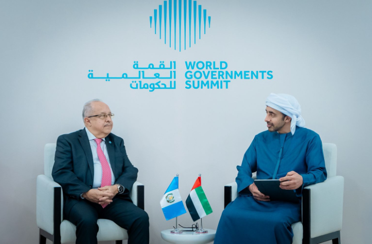 Guatemala y Emiratos Árabes firman convenio para dar inicio a relaciones de comercio.