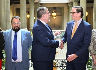 Arévalo y OEA sostienen reunión para seguimiento de elecciones de segundo grado en Guatemala.