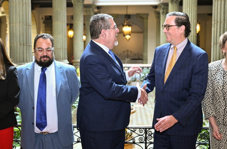 Arévalo y OEA sostienen reunión para seguimiento de elecciones de segundo grado en Guatemala.