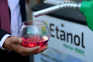 Guatemala confirma uso de gasolina con mezcla de etanol: Gobierno descarta prórroga y asegura beneficios