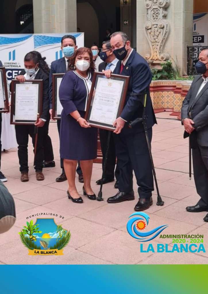 Alejandro Giammattei reconocidó a Edilma Navarijo. Foto La Hora: Municipalidad de La Blanca