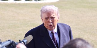 Trump asegura que va a "tomar el control de todo" Irán o se retirará "en dos o tres días".