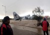 Fotografía cedida por Noticias San Roque D7 donde se muestra un avión militar de carga accidentado este viernes en El Alto (Bolivia). Foto La Hora: EFE