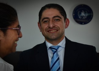 Exfiscal anticorrupción Stuardo Campo busca ser magistrado de la CC por el Ejecutivo.