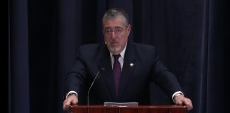 Arévalo señala que "pese a artimañas" la votación para magistrados de la CC avanza a "la democracia".