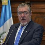 Arévalo critica falta de avances en investigación del MP por denuncias de IVE por ventas al IGSS y La Botica.