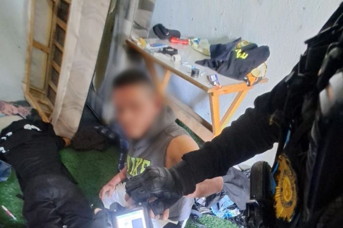 Artes LH (51) Detienen al