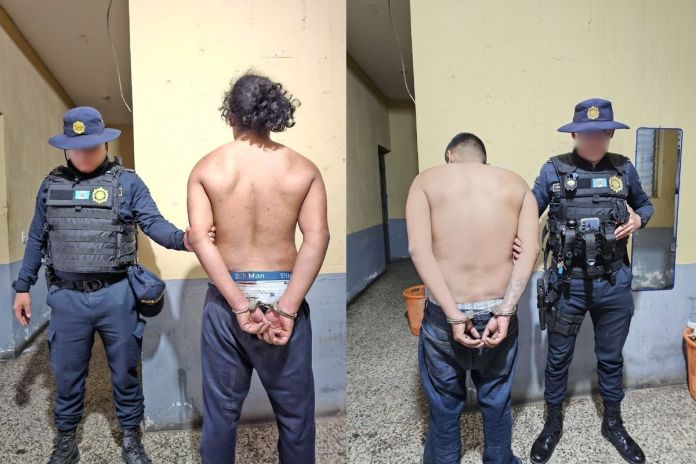 Caen integrantes de la Mara 18 con motocileta robada que sería comercializada en México. Foto La Hora: PNC.