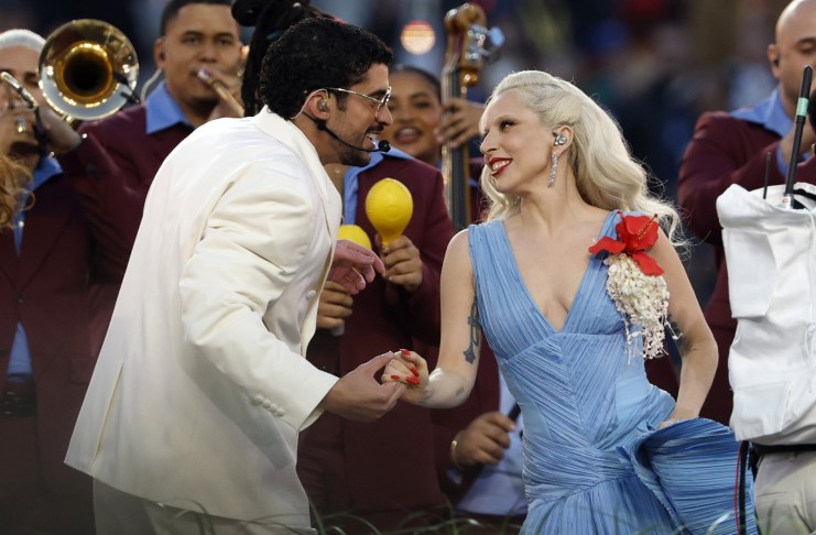 Bad Bunny y Lady Gaga en el medio tiempo del superbowl. Foto La Hora: EFE
